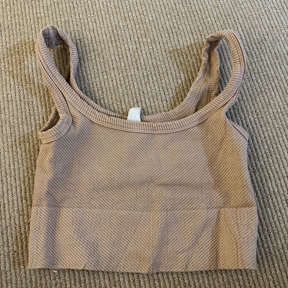 Tan one size basic tank - Picture 2 of 3